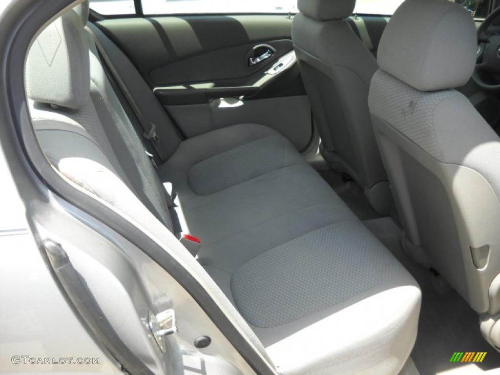 2006 Malibu LS Sedan - Silverstone Metallic / Titanium Gray photo #24