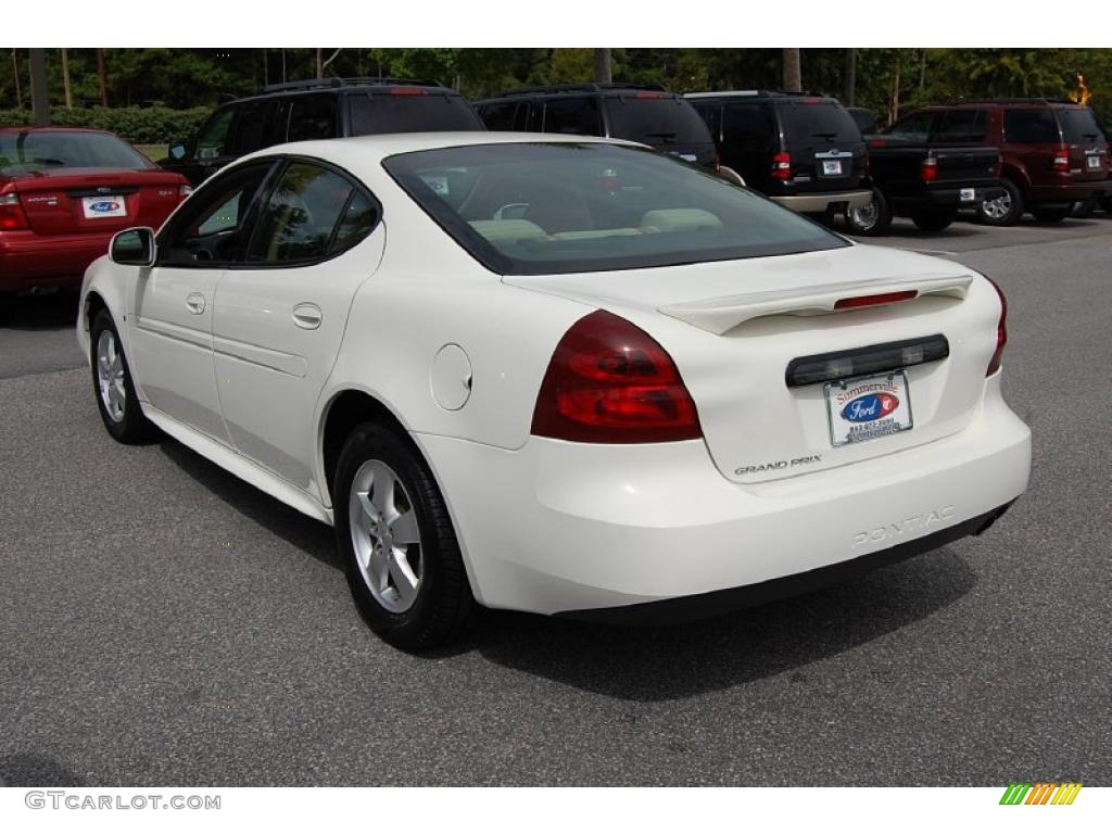 2008 Grand Prix Sedan - Ivory White / Cashmere photo #17