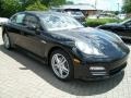 Black - Panamera 4 Photo No. 3
