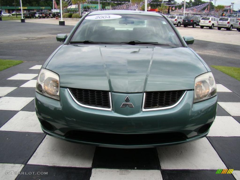 2004 Galant ES - Machine Green Metallic / Creme photo #4