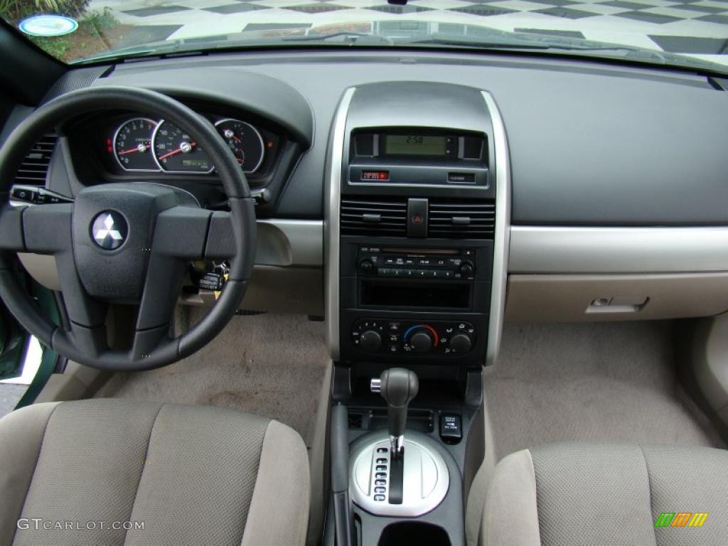 2004 Galant ES - Machine Green Metallic / Creme photo #16
