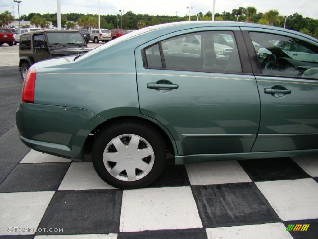 2004 Galant ES - Machine Green Metallic / Creme photo #30