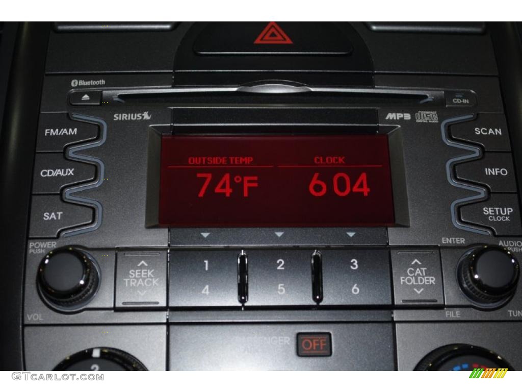 2010 Soul + - Bright Silver / Black Soul Logo Cloth photo #36