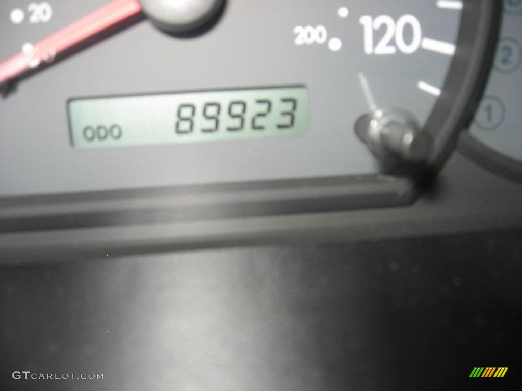 2003 Rio Sedan - Cinnamon / Gray photo #14
