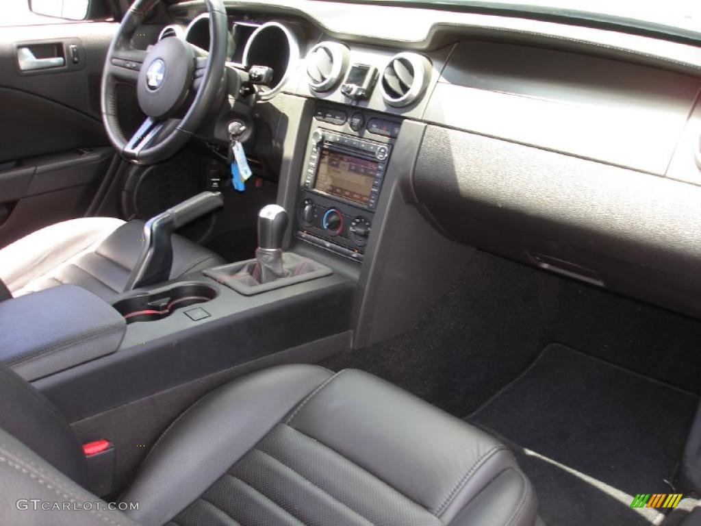 2008 Mustang Shelby GT500 Coupe - Vapor Silver Metallic / Black photo #17