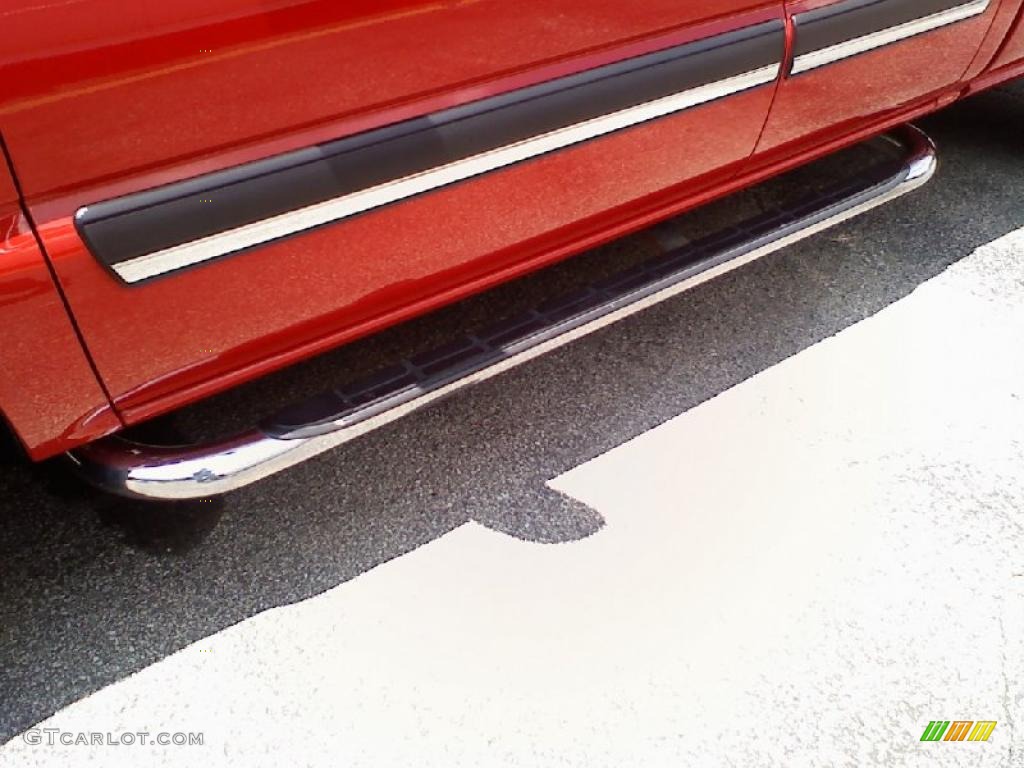 2007 Silverado 1500 Classic LS Extended Cab 4x4 - Victory Red / Dark Charcoal photo #8