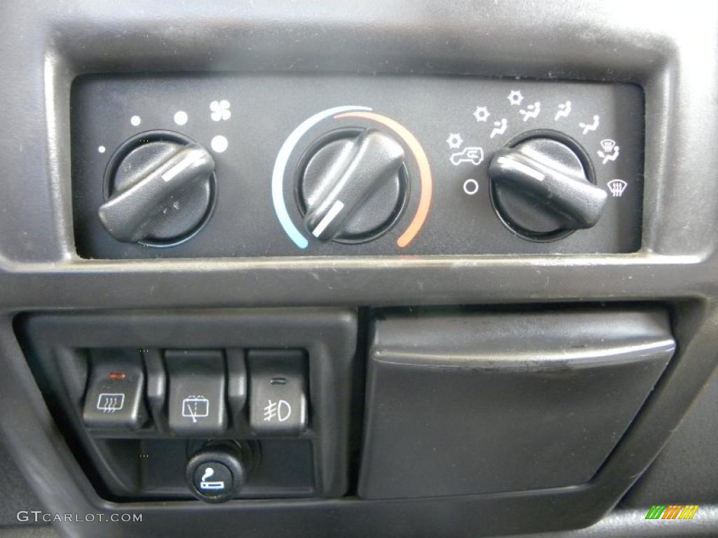 2000 Wrangler Sport 4x4 - Solar Yellow / Agate photo #18