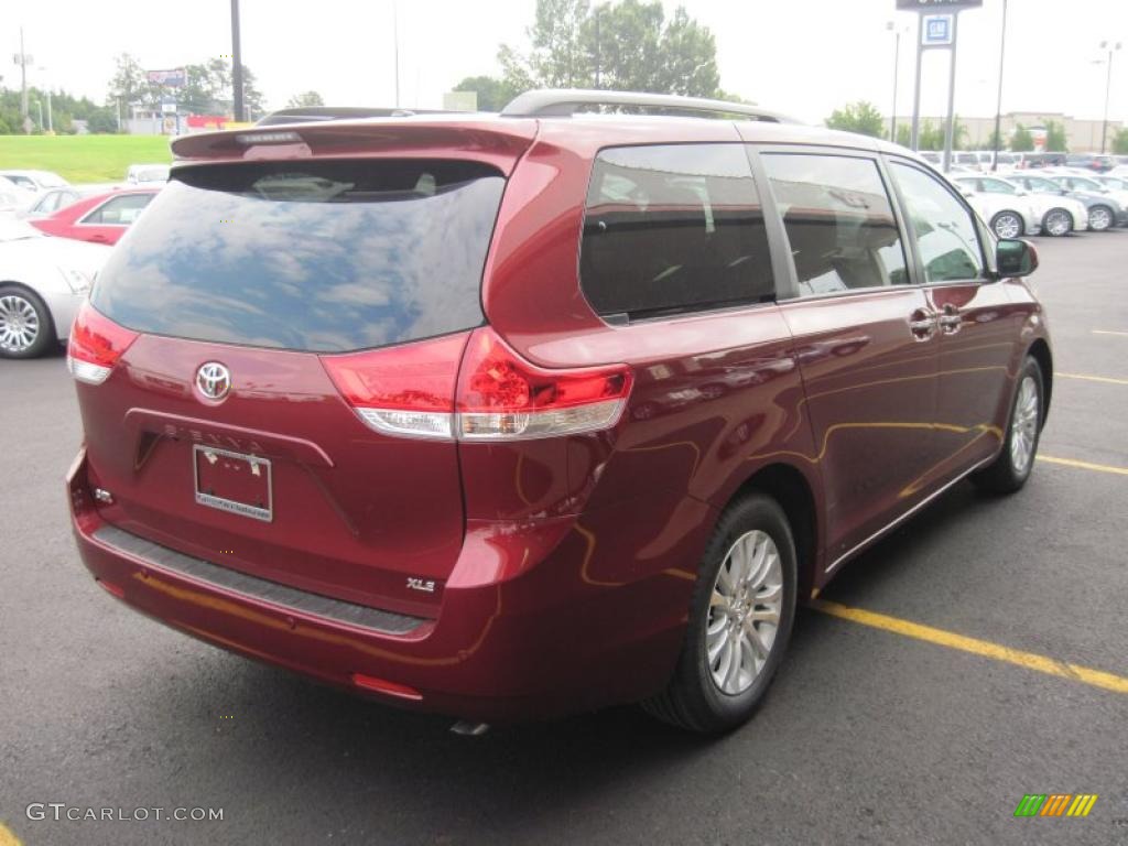 2011 Sienna XLE - Salsa Red Pearl / Light Gray photo #6