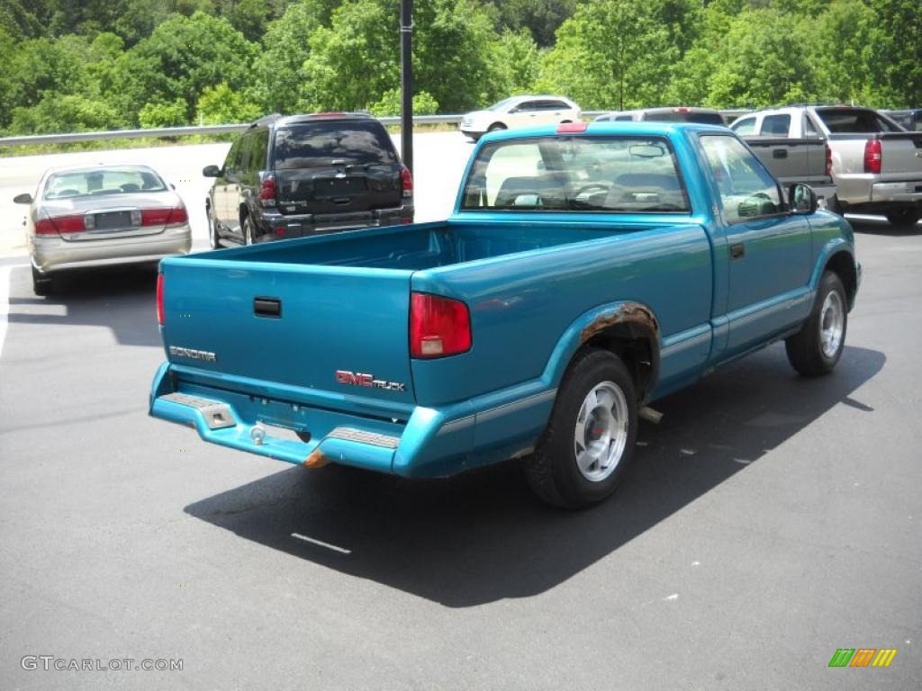 1995 Sonoma SLS Regular Cab - Bahama Blue Metallic / Gray photo #5