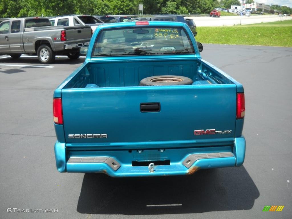 1995 Sonoma SLS Regular Cab - Bahama Blue Metallic / Gray photo #6