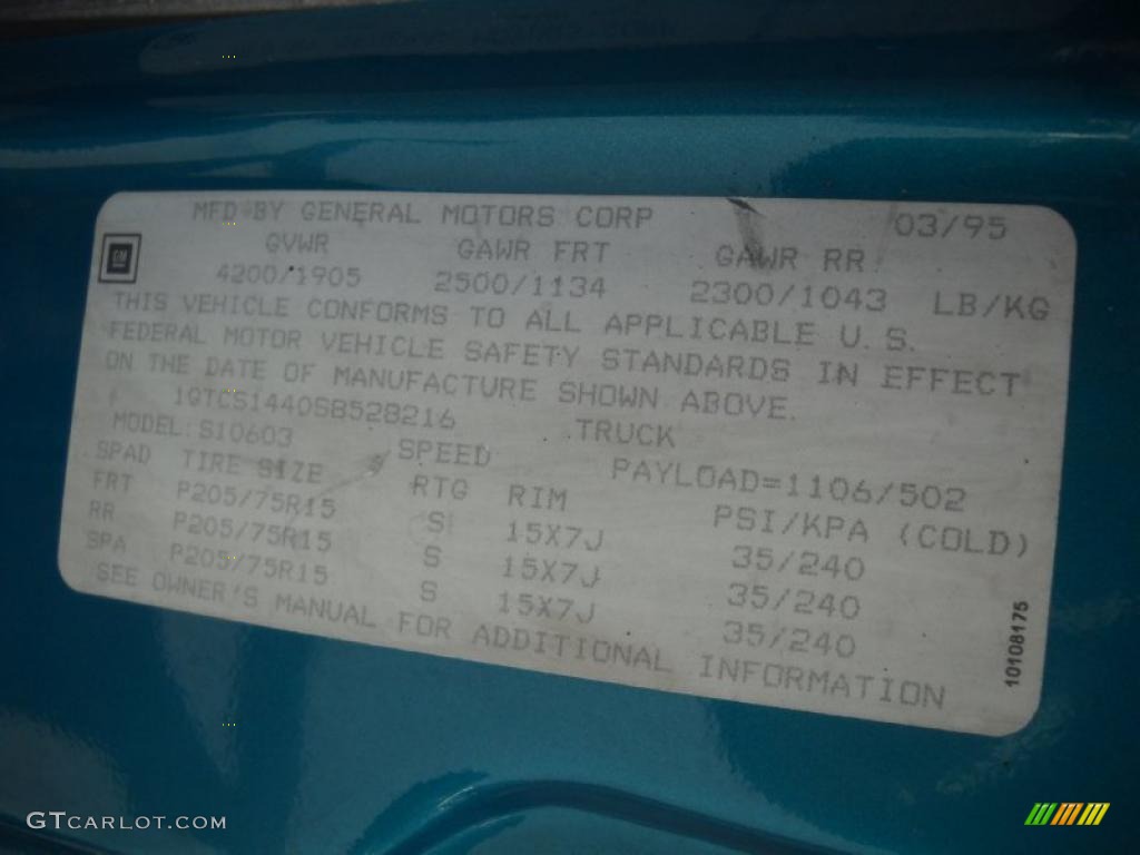 1995 Sonoma SLS Regular Cab - Bahama Blue Metallic / Gray photo #12