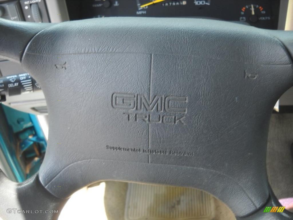 1995 Sonoma SLS Regular Cab - Bahama Blue Metallic / Gray photo #19