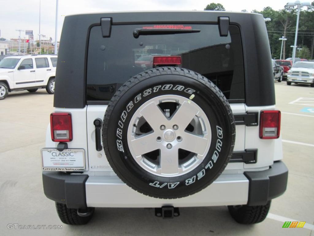 2010 Wrangler Unlimited Sahara 4x4 - Stone White / Dark Slate Gray/Medium Slate Gray photo #6