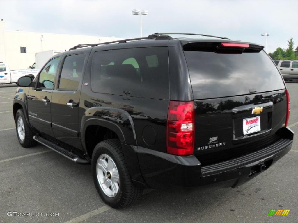 2007 Suburban 1500 LS 4x4 - Black / Light Titanium/Ebony photo #2