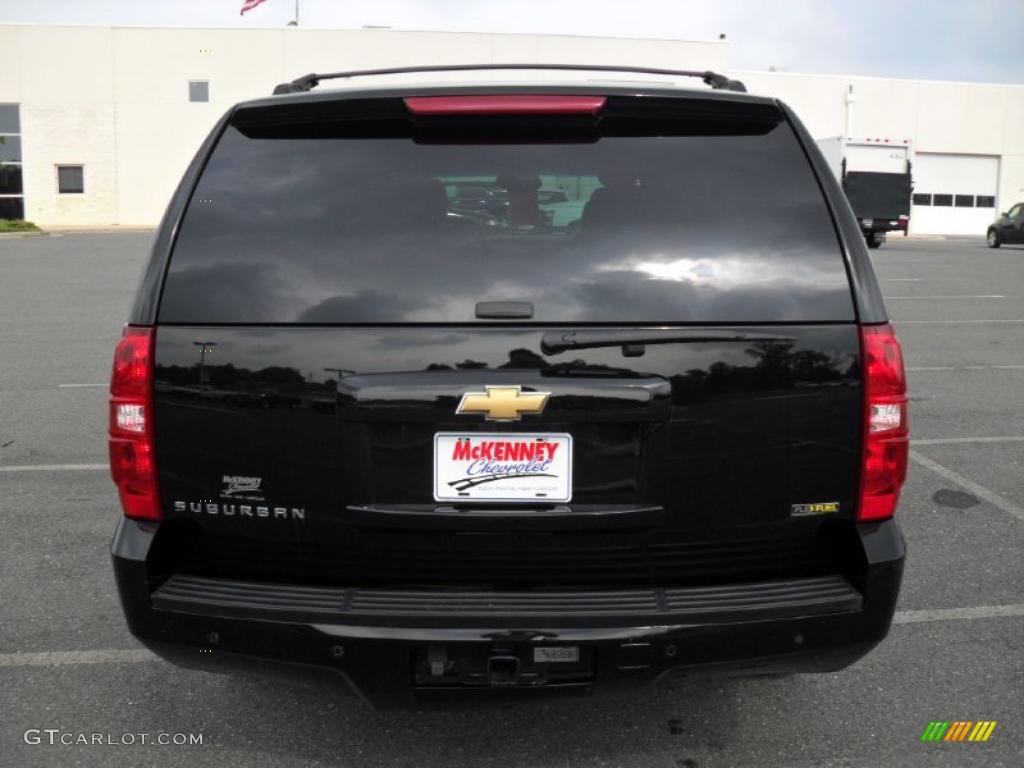 2007 Suburban 1500 LS 4x4 - Black / Light Titanium/Ebony photo #3