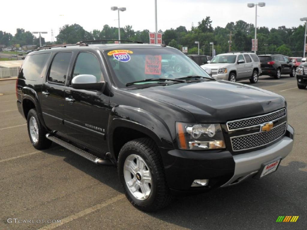 2007 Suburban 1500 LS 4x4 - Black / Light Titanium/Ebony photo #5