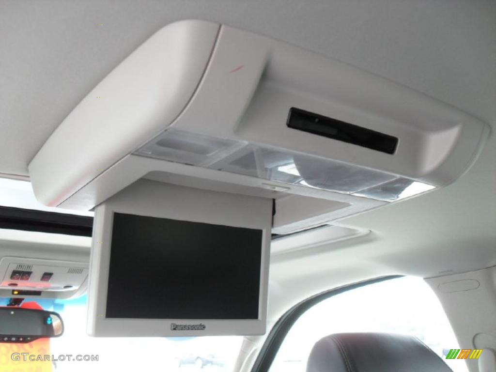 2007 Suburban 1500 LS 4x4 - Black / Light Titanium/Ebony photo #14