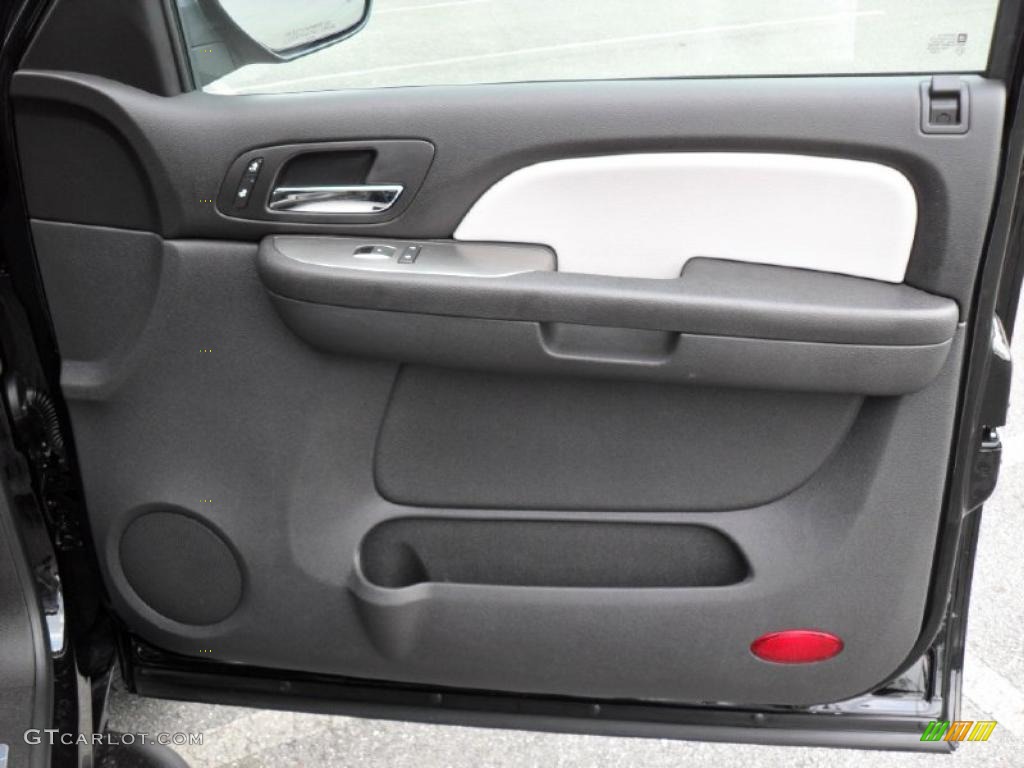 2007 Suburban 1500 LS 4x4 - Black / Light Titanium/Ebony photo #20