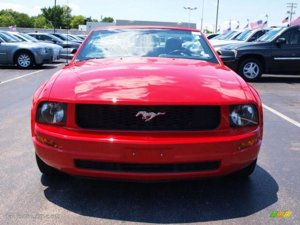 2006 Mustang V6 Premium Convertible - Torch Red / Dark Charcoal photo #8