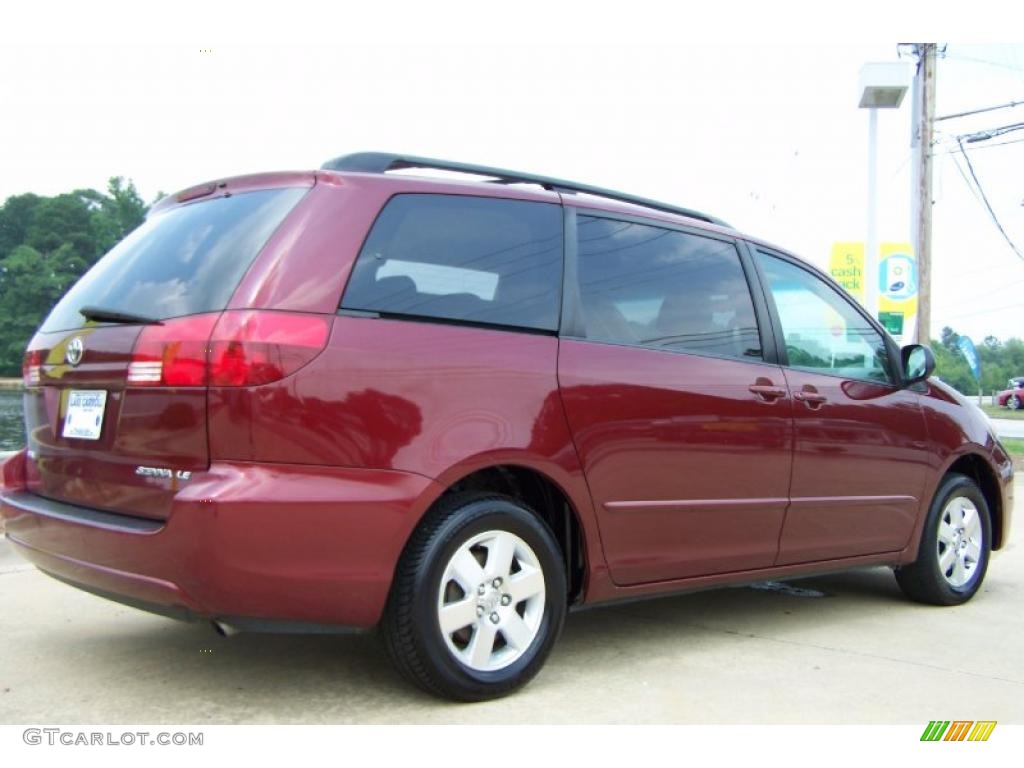 2004 Sienna LE - Salsa Red Pearl / Fawn Beige photo #3