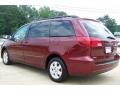 2004 Salsa Red Pearl Toyota Sienna LE  photo #4