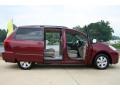 2004 Salsa Red Pearl Toyota Sienna LE  photo #13