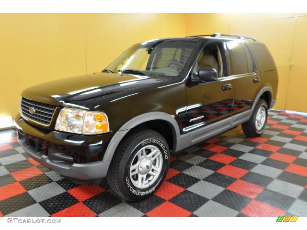 2002 Explorer XLT 4x4 - Black Clearcoat / Medium Parchment photo #3
