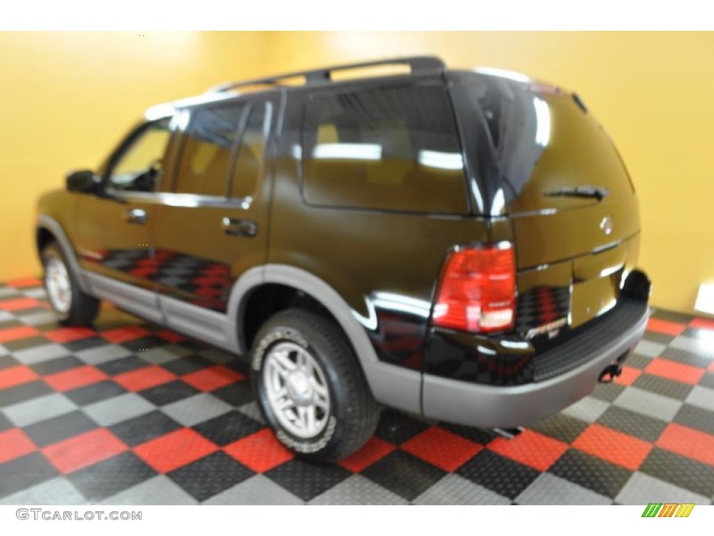 2002 Explorer XLT 4x4 - Black Clearcoat / Medium Parchment photo #4
