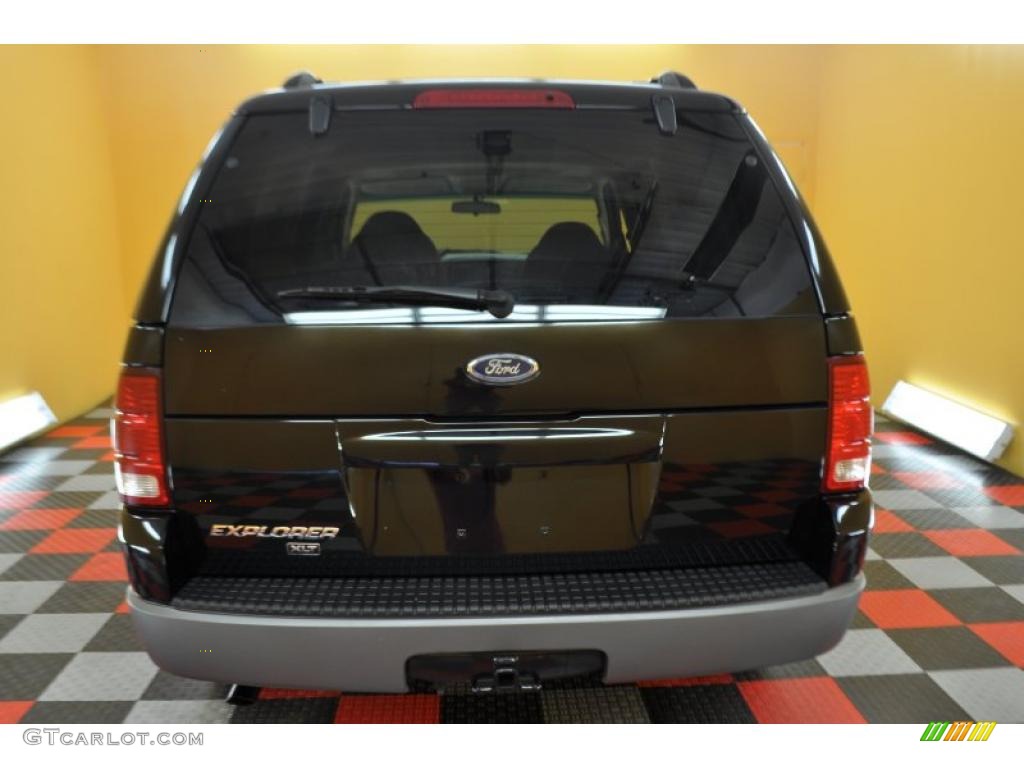 2002 Explorer XLT 4x4 - Black Clearcoat / Medium Parchment photo #5