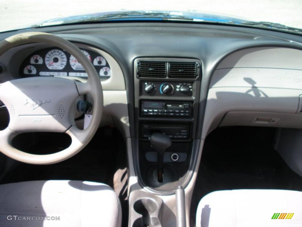 1999 Mustang V6 Convertible - Atlantic Blue Metallic / Light Graphite photo #20