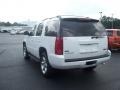 2010 Summit White GMC Yukon SLT 4x4  photo #11