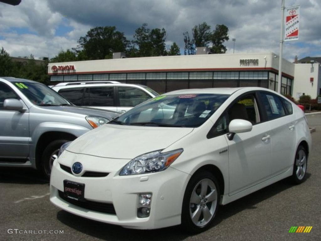 2010 Prius Hybrid V - Blizzard White Pearl / Bisque photo #1