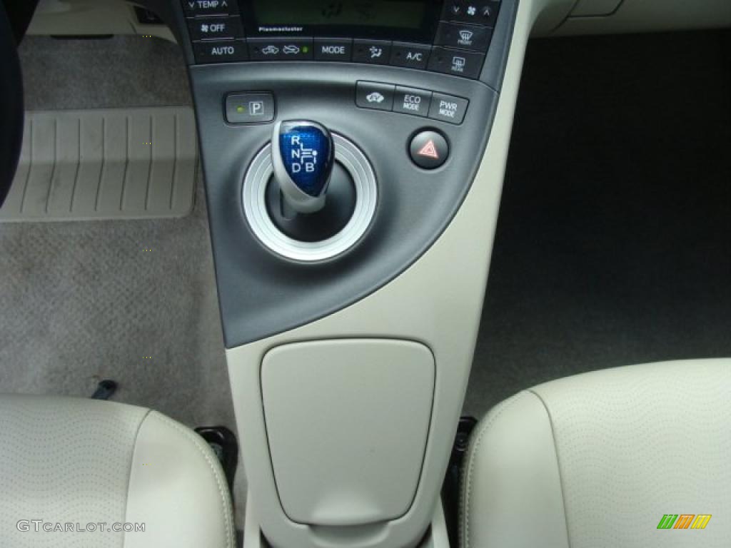 2010 Prius Hybrid V - Blizzard White Pearl / Bisque photo #12