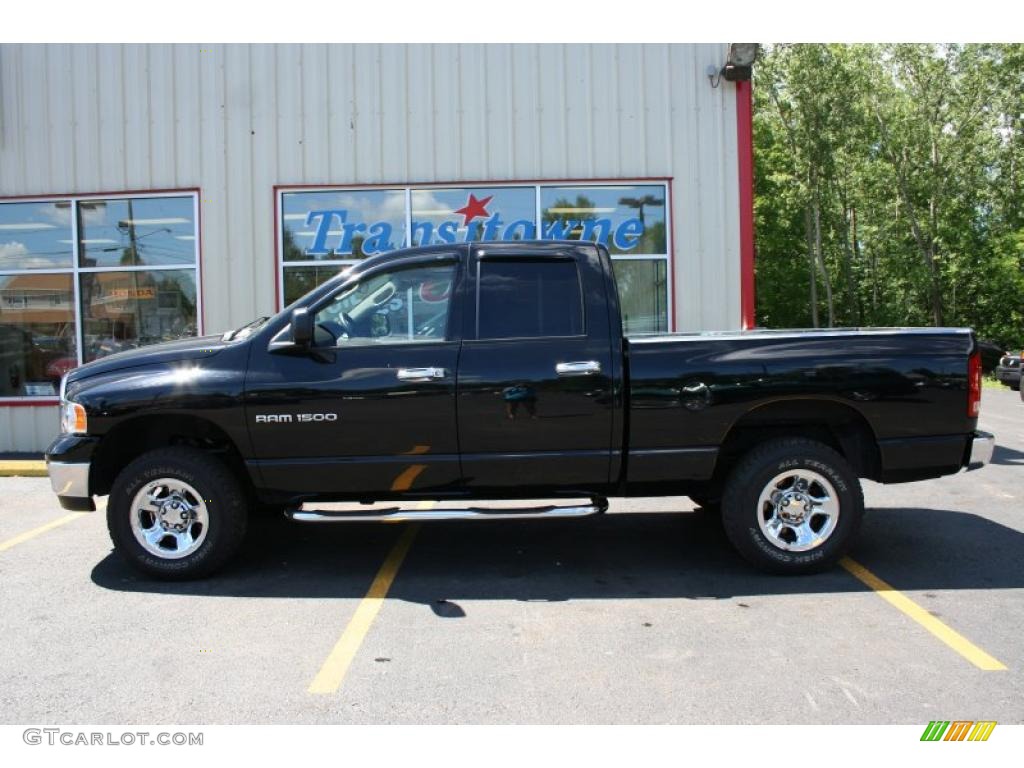 2003 Ram 1500 SLT Quad Cab 4x4 - Black / Dark Slate Gray photo #16