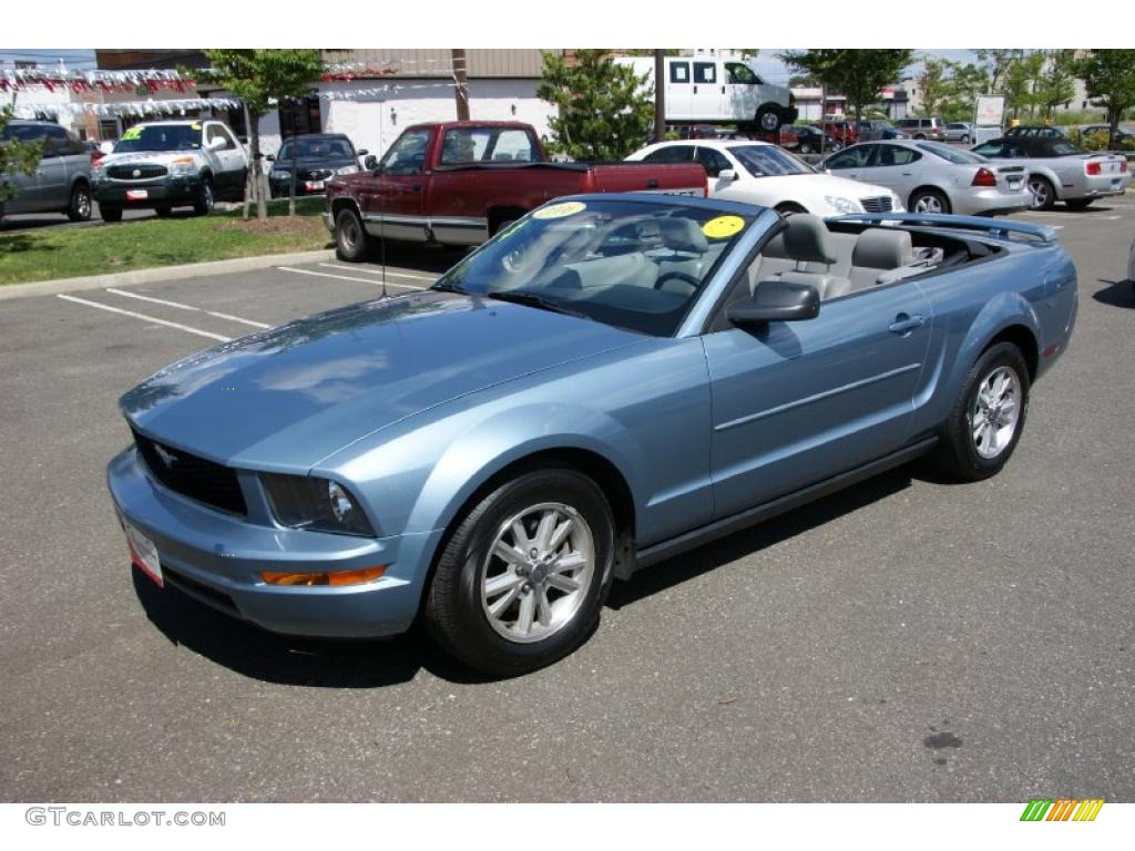 2006 Windveil Blue Metallic Ford Mustang V6 Premium