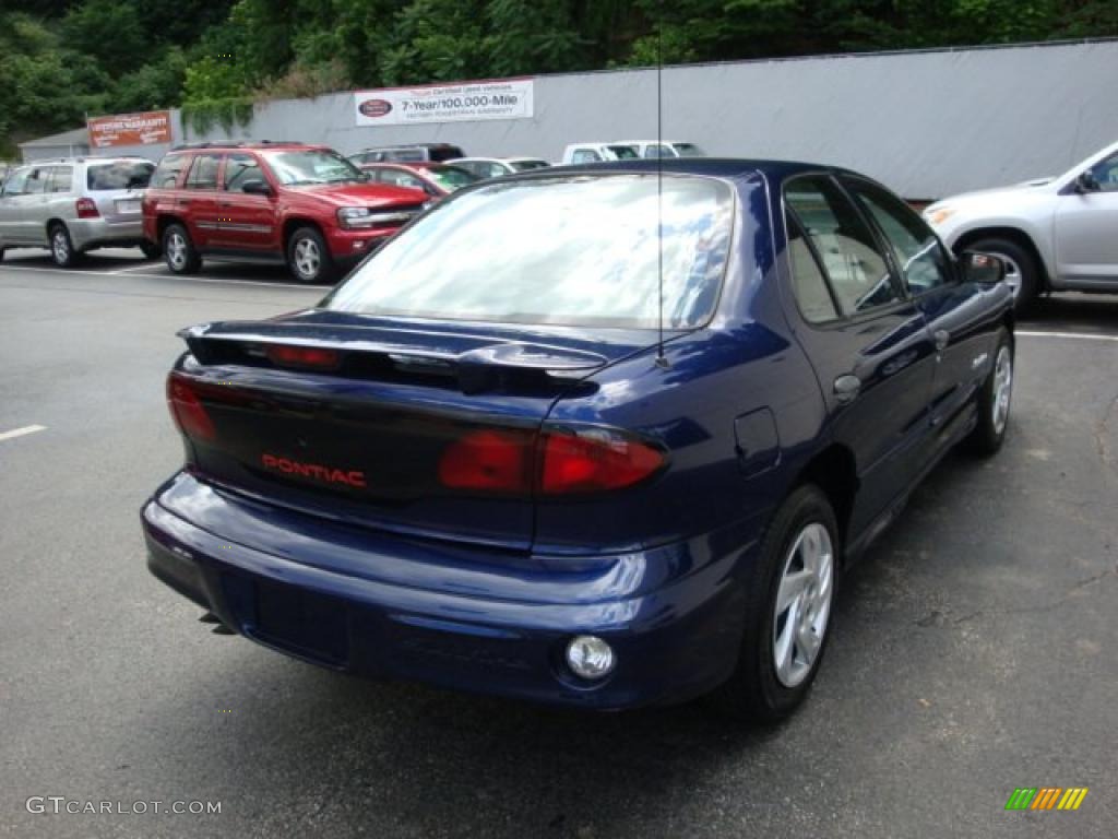 2001 Sunfire SE Sedan - Indigo Blue / Graphite photo #4