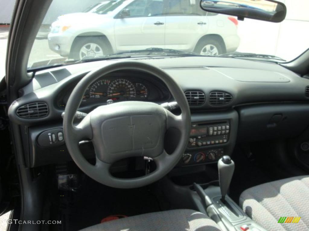 2001 Sunfire SE Sedan - Indigo Blue / Graphite photo #13