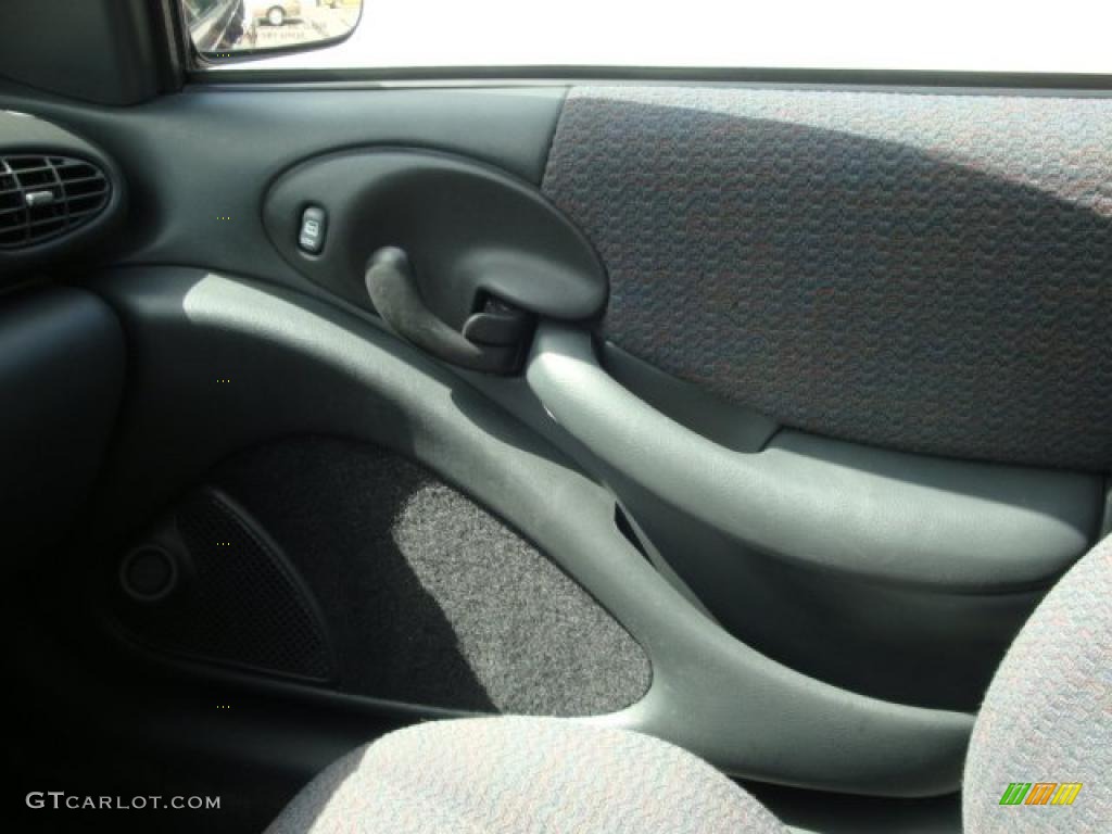 2001 Sunfire SE Sedan - Indigo Blue / Graphite photo #18