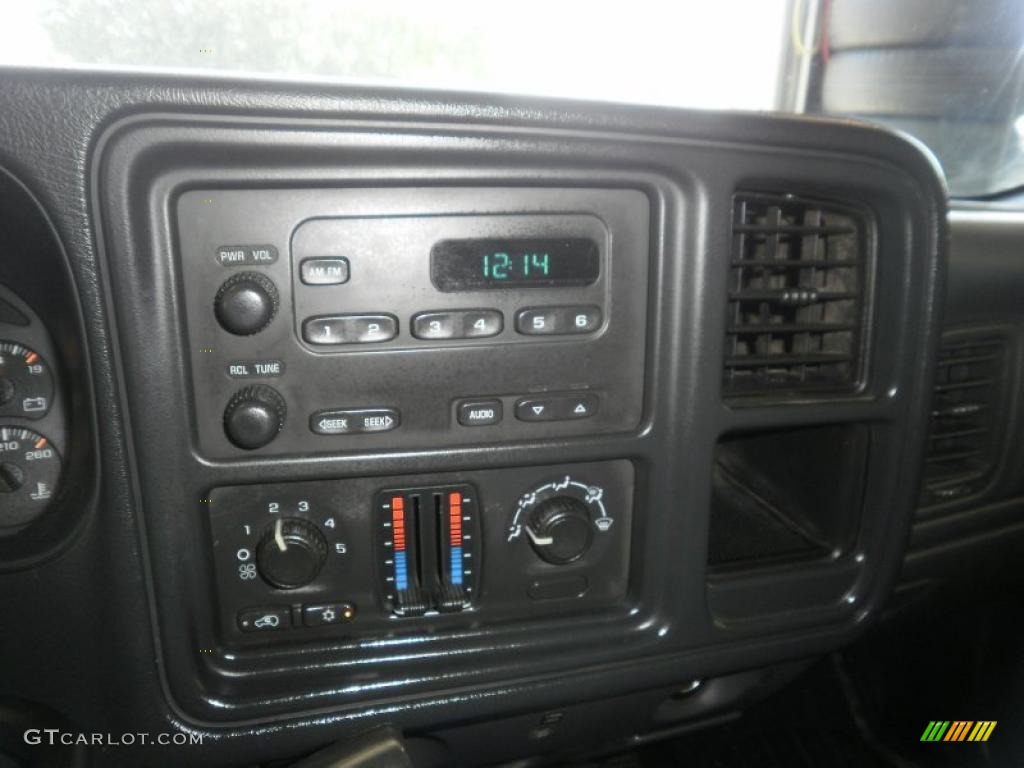 2003 Silverado 2500HD LT Crew Cab 4x4 - Summit White / Dark Charcoal photo #21