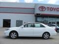 Super White - Camry SE Photo No. 2