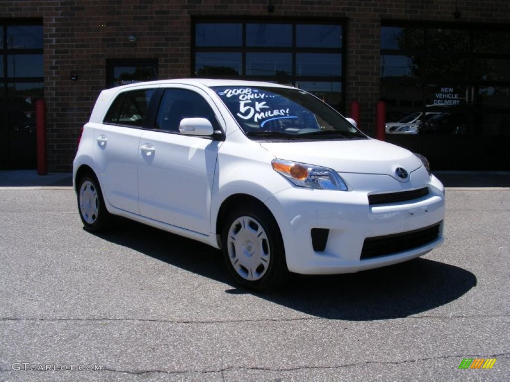 2008 xD  - Super White / Charcoal Gray photo #1