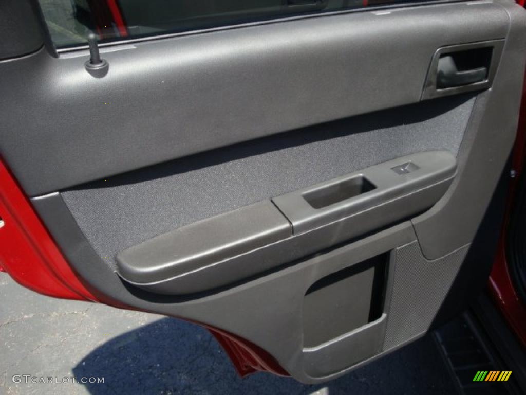 2010 Escape XLT V6 4WD - Sangria Red Metallic / Charcoal Black photo #15