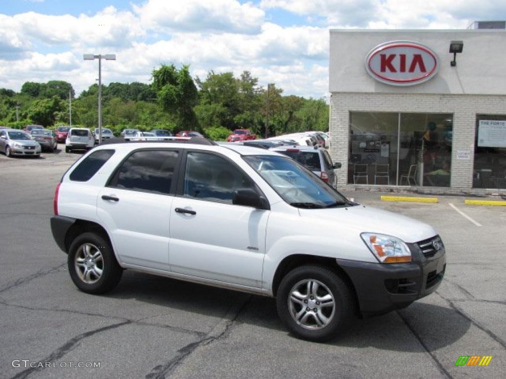 2007 Sportage LX V6 4WD - Clear White / Black photo #1