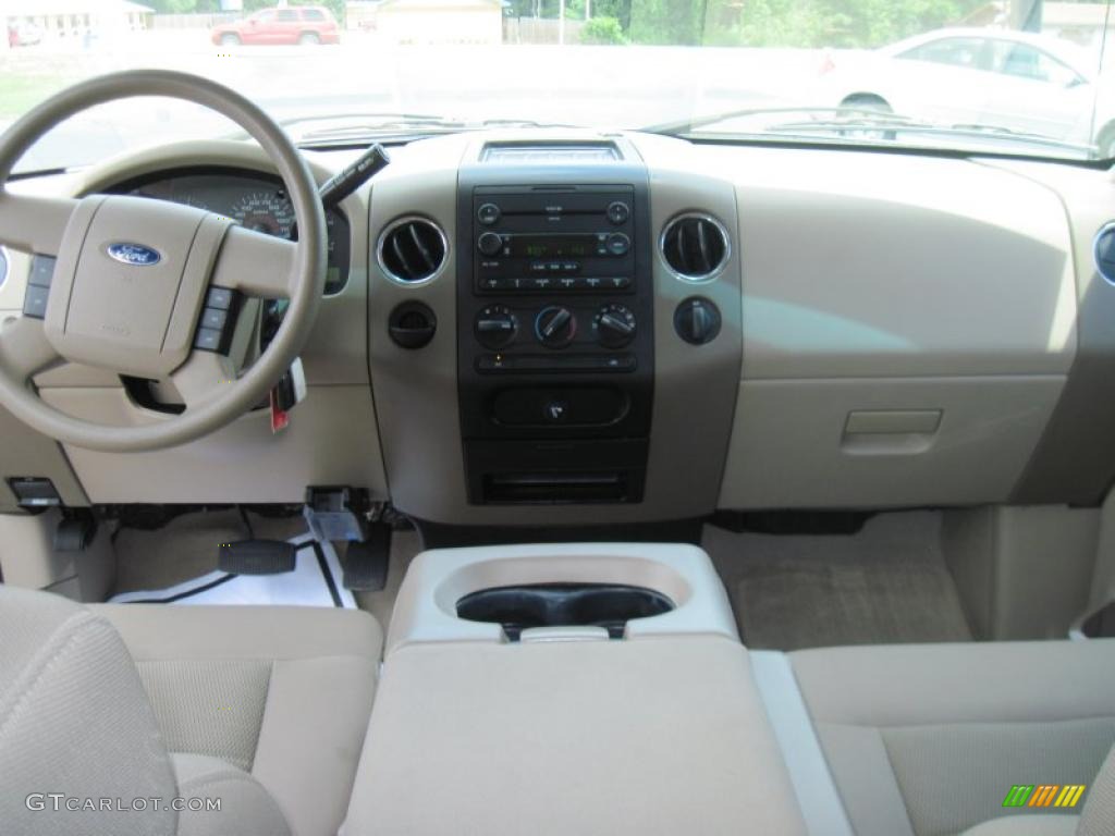 2006 F150 XLT SuperCrew - Arizona Beige Metallic / Tan photo #10