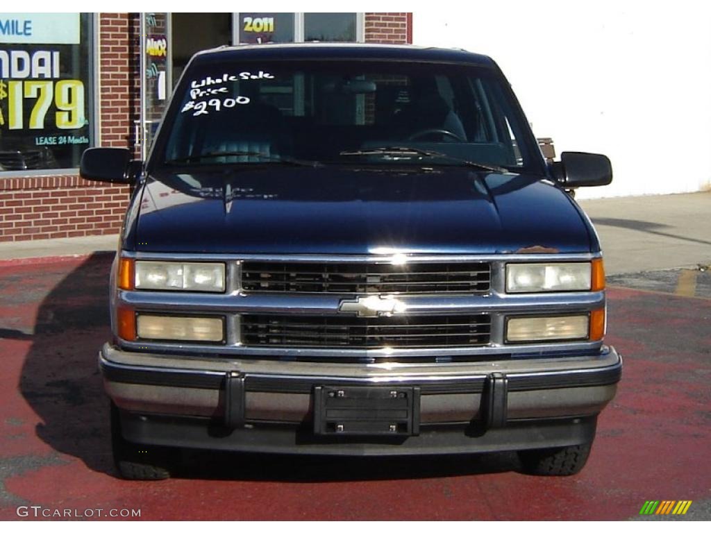 1994 Suburban C1500 - Indigo Blue Metallic / Denim Blue photo #8