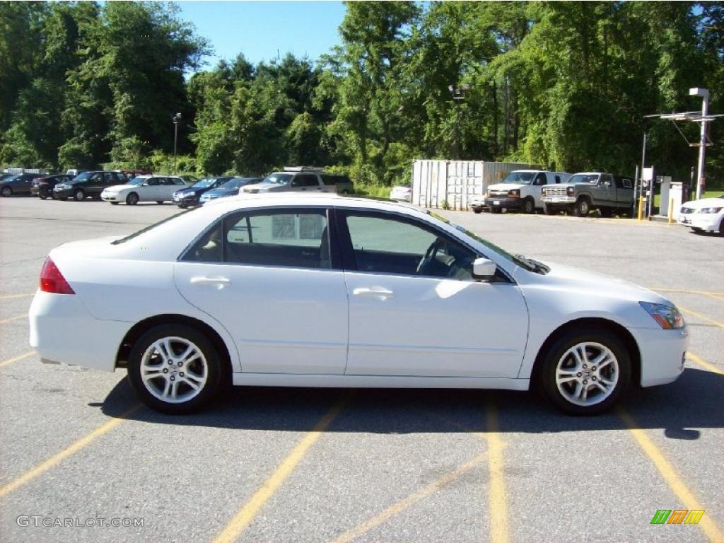 2007 Accord EX Sedan - Taffeta White / Ivory photo #24