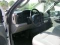 2006 Oxford White Ford F250 Super Duty XL Crew Cab 4x4  photo #17