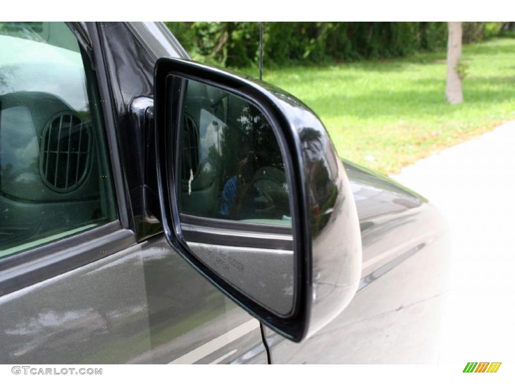 2002 Safari SLT AWD - Storm Gray Metallic / Pewter photo #22