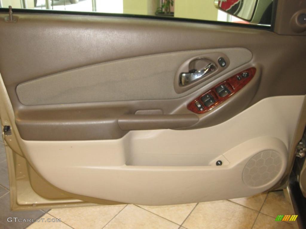 2006 Malibu LT Sedan - Sandstone Metallic / Cashmere Beige photo #10
