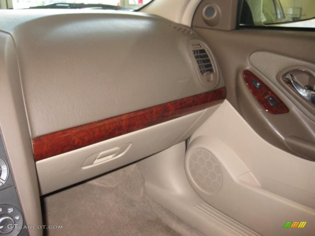 2006 Malibu LT Sedan - Sandstone Metallic / Cashmere Beige photo #21